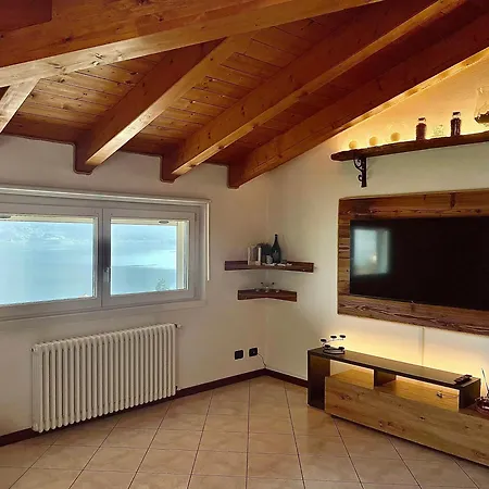 Apartmán Mansarda Spadone Musso