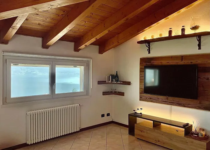 Apartamento Mansarda Spadone Musso
